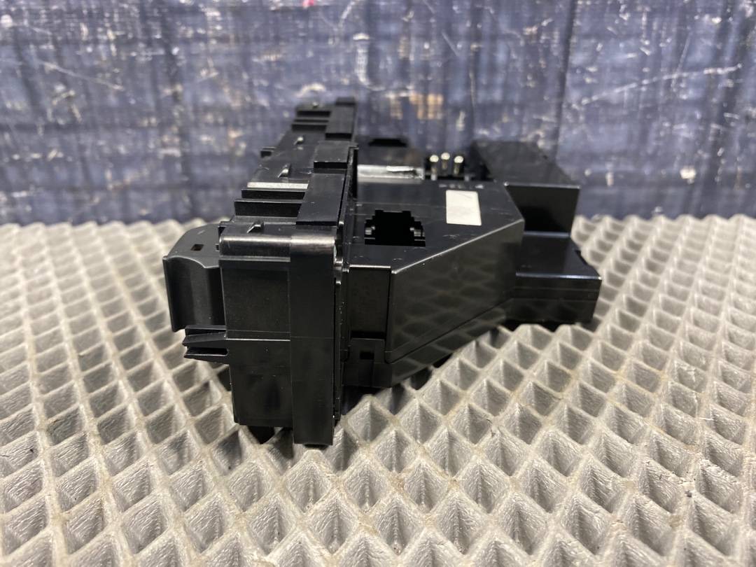 Кнопка стеклоподъемника, 744 рублей, Красноярск