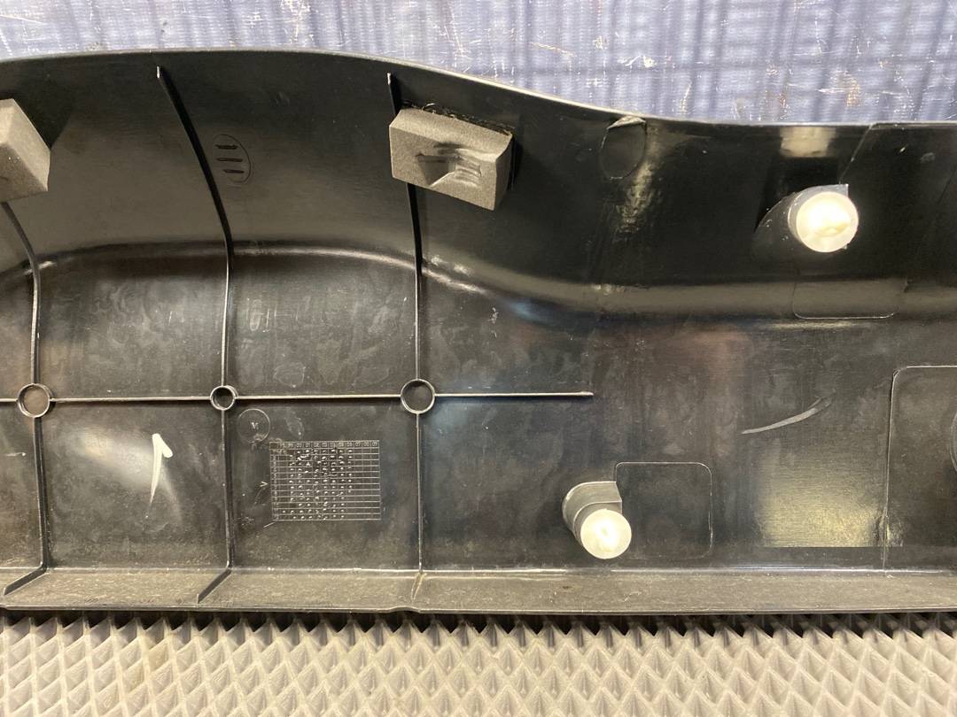 Пластик крышки багажника, 480 рублей, Красноярск