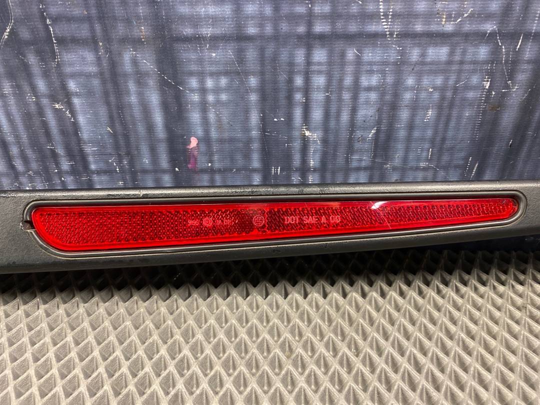 Пластик крышки багажника, 390 рублей, Красноярск