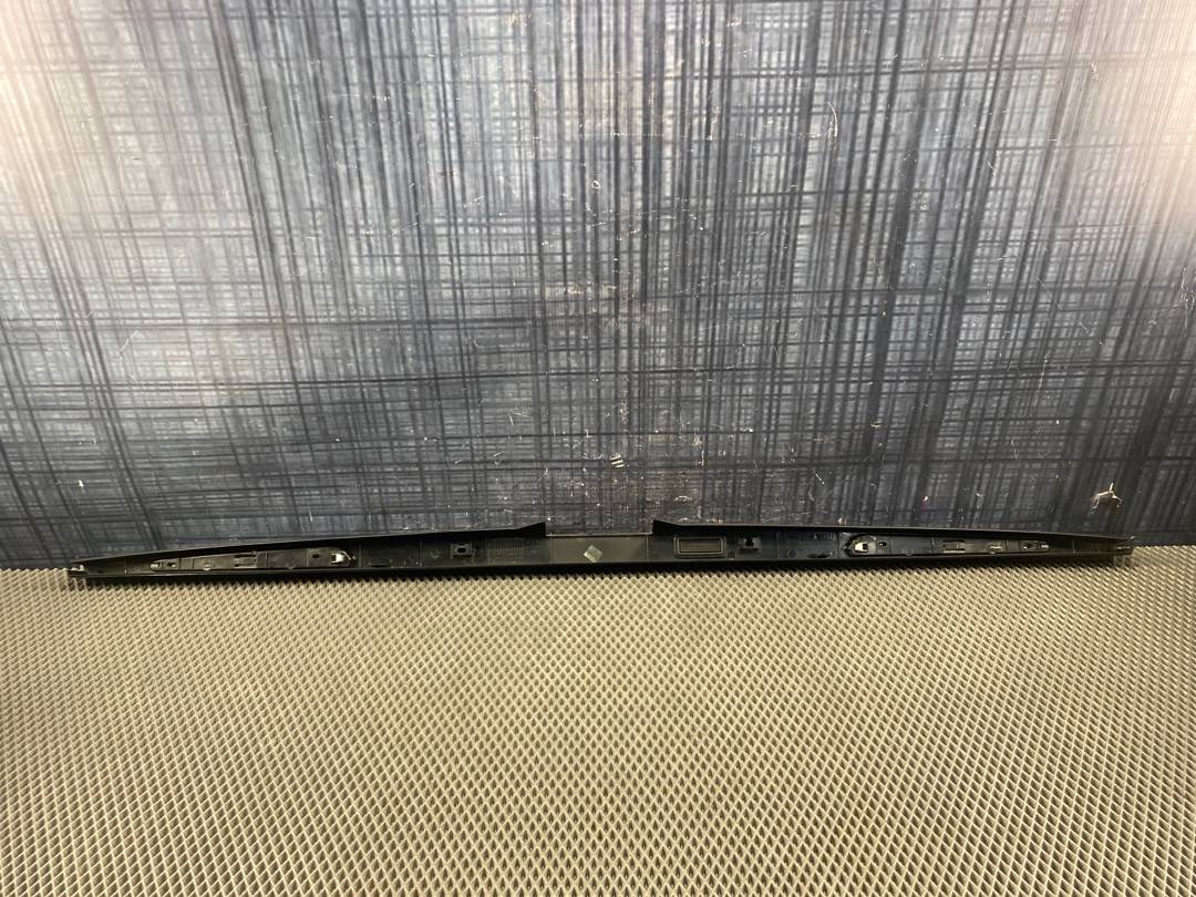 Пластик крышки багажника, 390 рублей, Красноярск