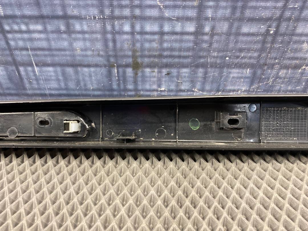 Пластик крышки багажника, 390 рублей, Красноярск