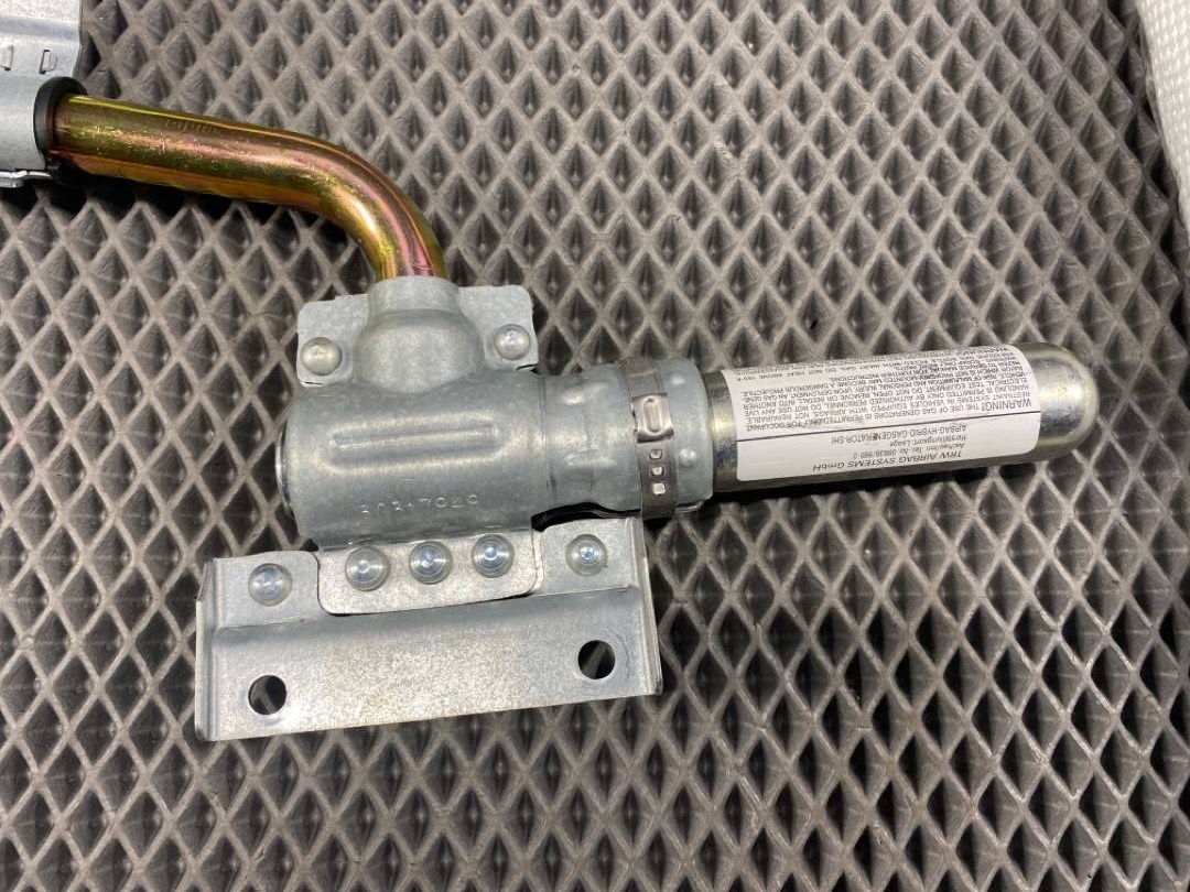 Подушка безопасности, 600 рублей, Красноярск