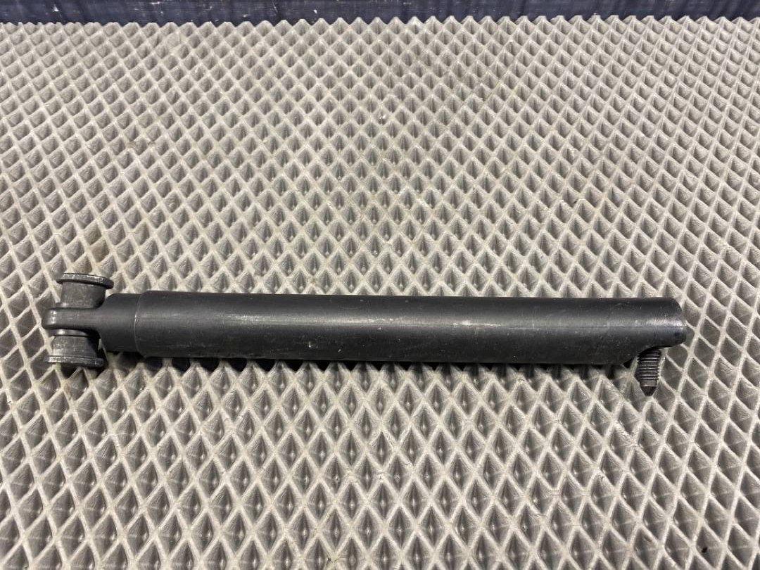 Амортизатор багажника, 240 рублей, Красноярск