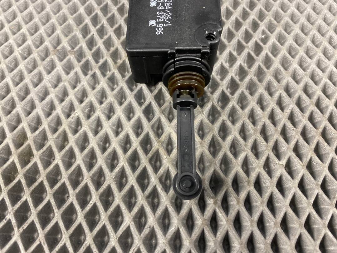 Привод замка багажника, 486 рублей, Красноярск