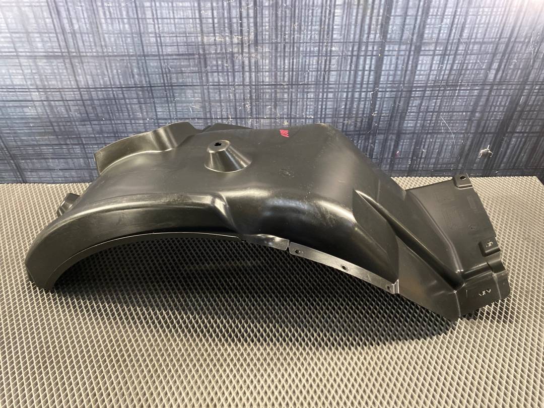 Подкрылок, 900 рублей, Красноярск