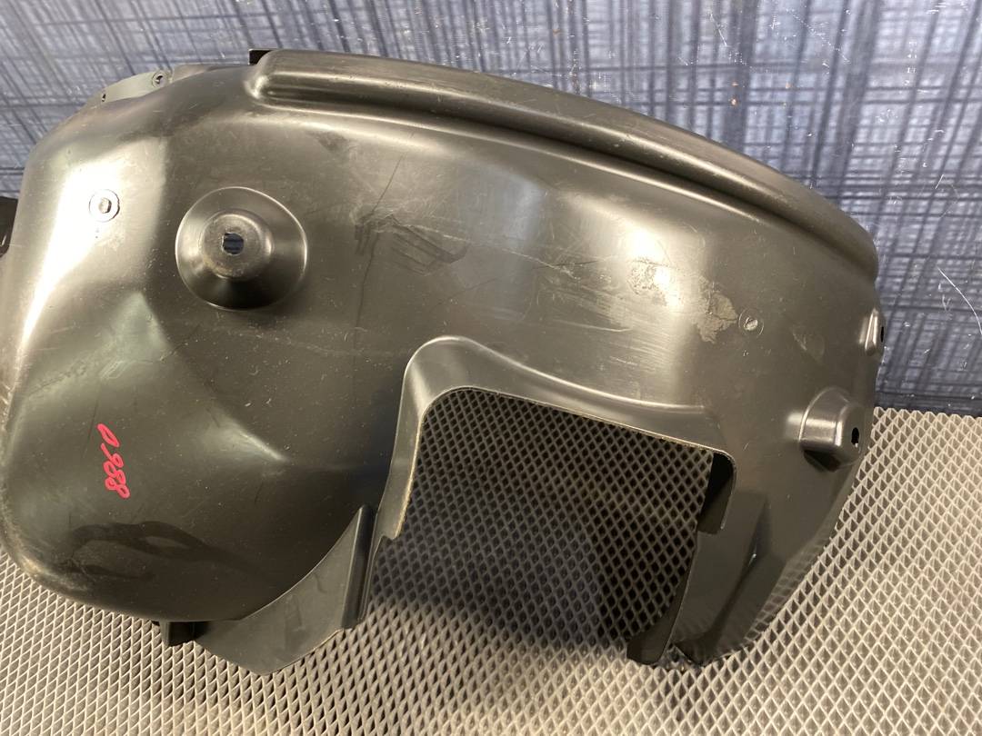 Подкрылок, 900 рублей, Красноярск