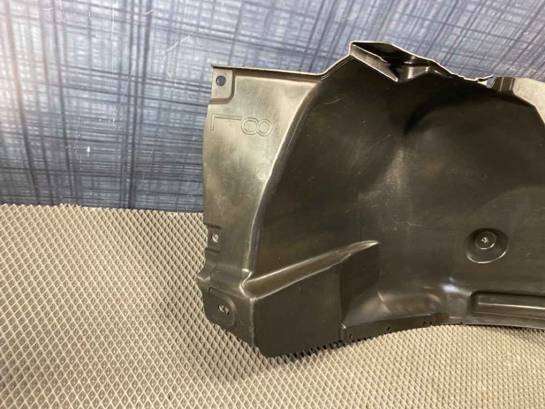 Подкрылок, 900 рублей, Красноярск