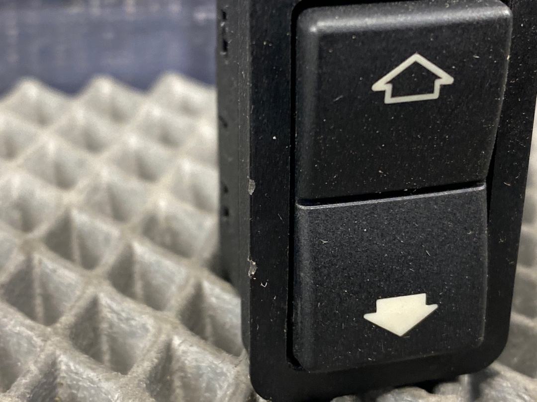 Кнопка стеклоподъемника, 210 рублей, Красноярск