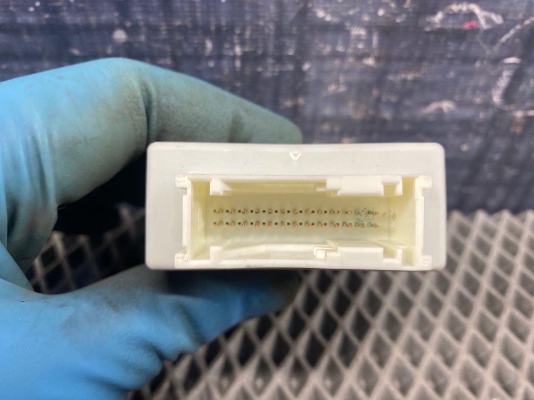 Блок управления подвеской, 720 рублей, Красноярск