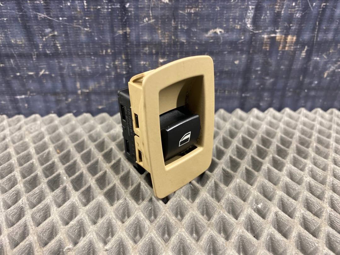 Кнопка стеклоподъемника, 330 рублей, Красноярск