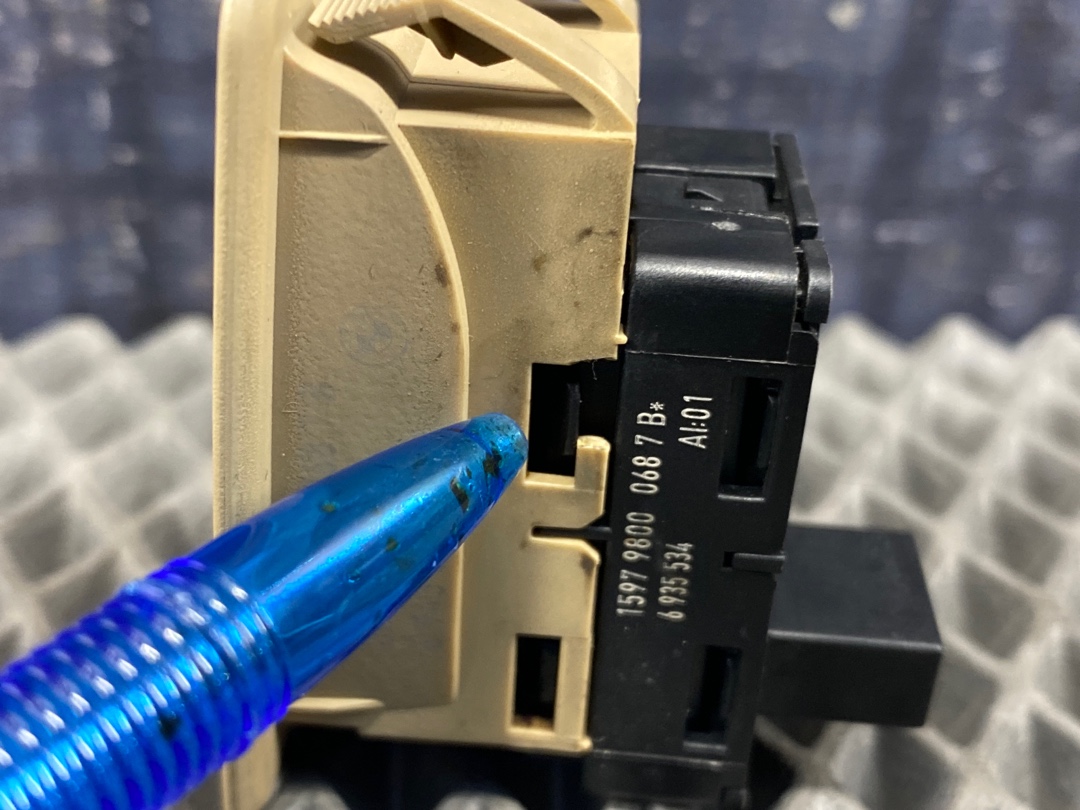 Кнопка стеклоподъемника, 330 рублей, Красноярск