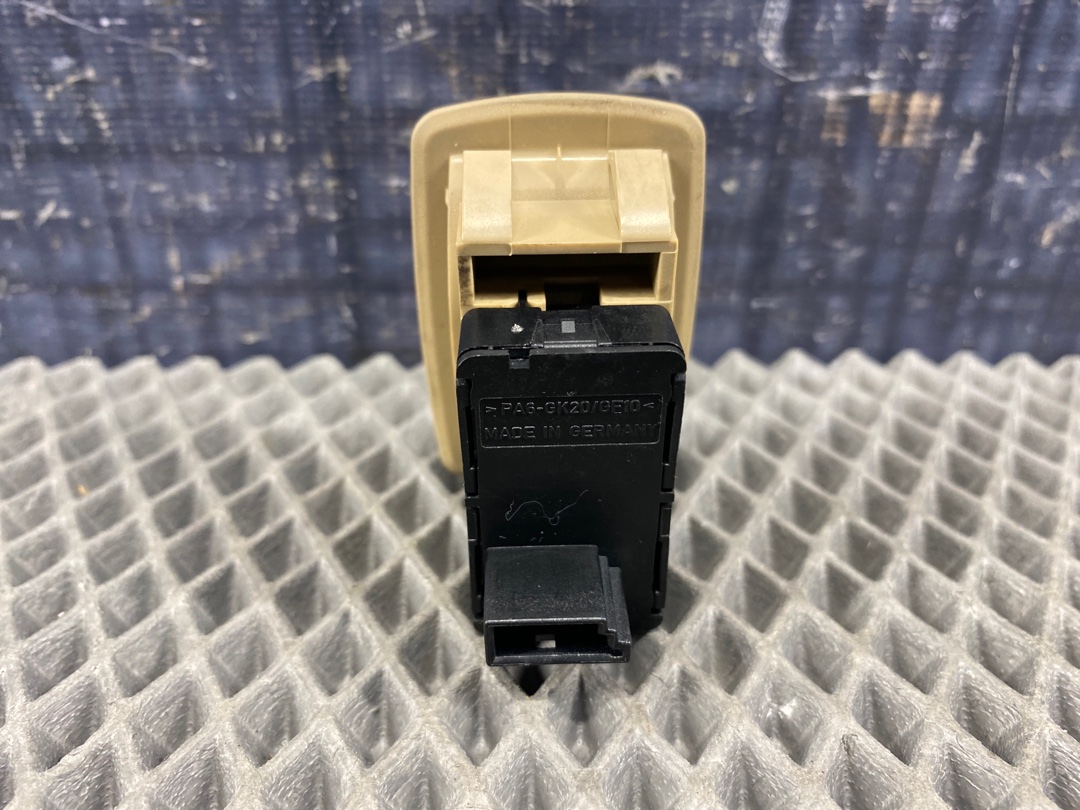 Кнопка стеклоподъемника, 330 рублей, Красноярск