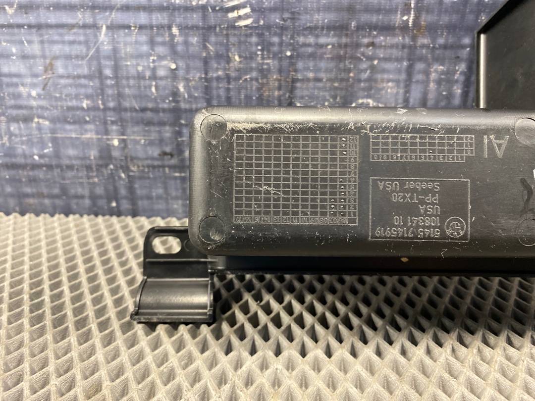 Пластик багажника, 300 рублей, Красноярск