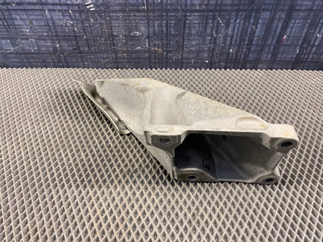 Кронштейн двигателя, 720 рублей, Красноярск