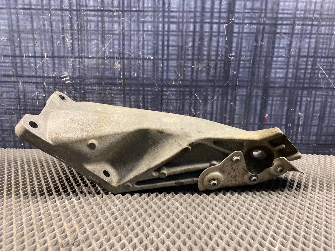 Кронштейн двигателя, 720 рублей, Красноярск