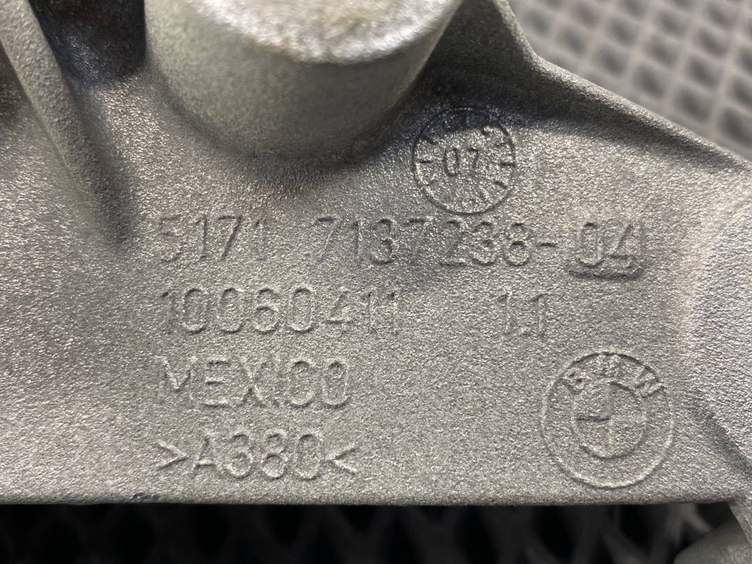 Кронштейн, 720 рублей, Красноярск