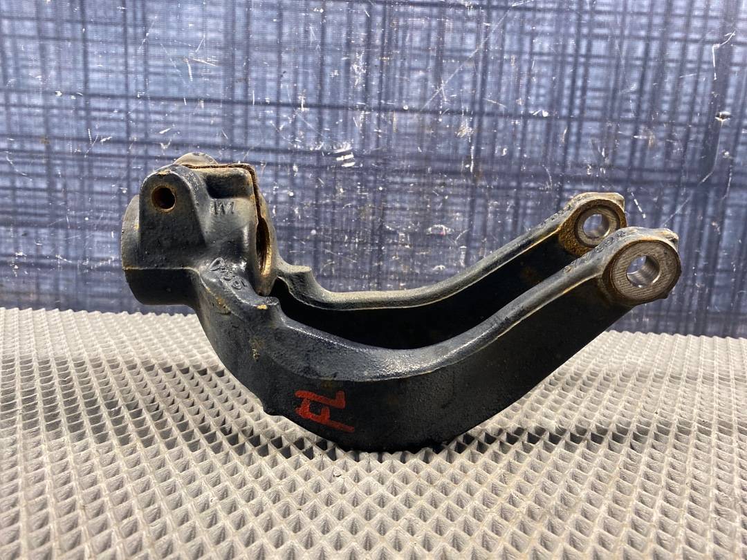 Кронштейн амортизатора, 720 рублей, Красноярск