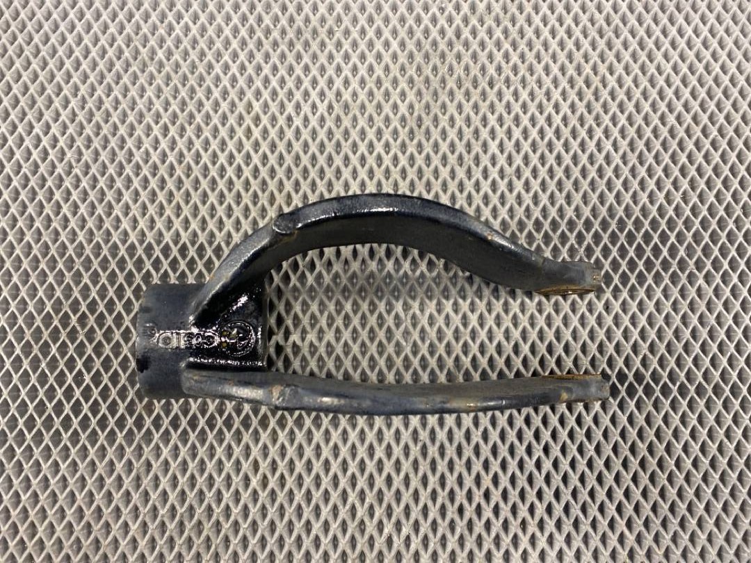 Кронштейн амортизатора, 720 рублей, Красноярск