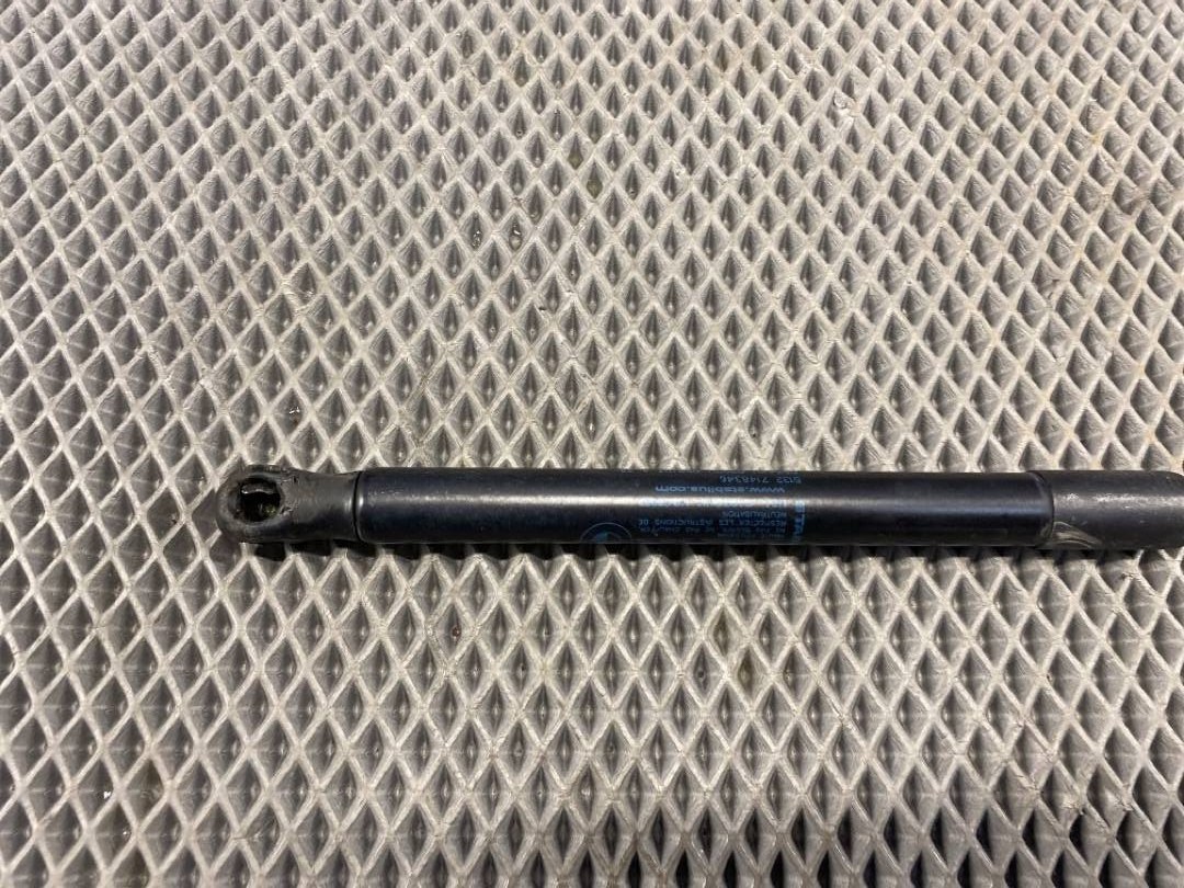 Амортизатор капота, 480 рублей, Красноярск