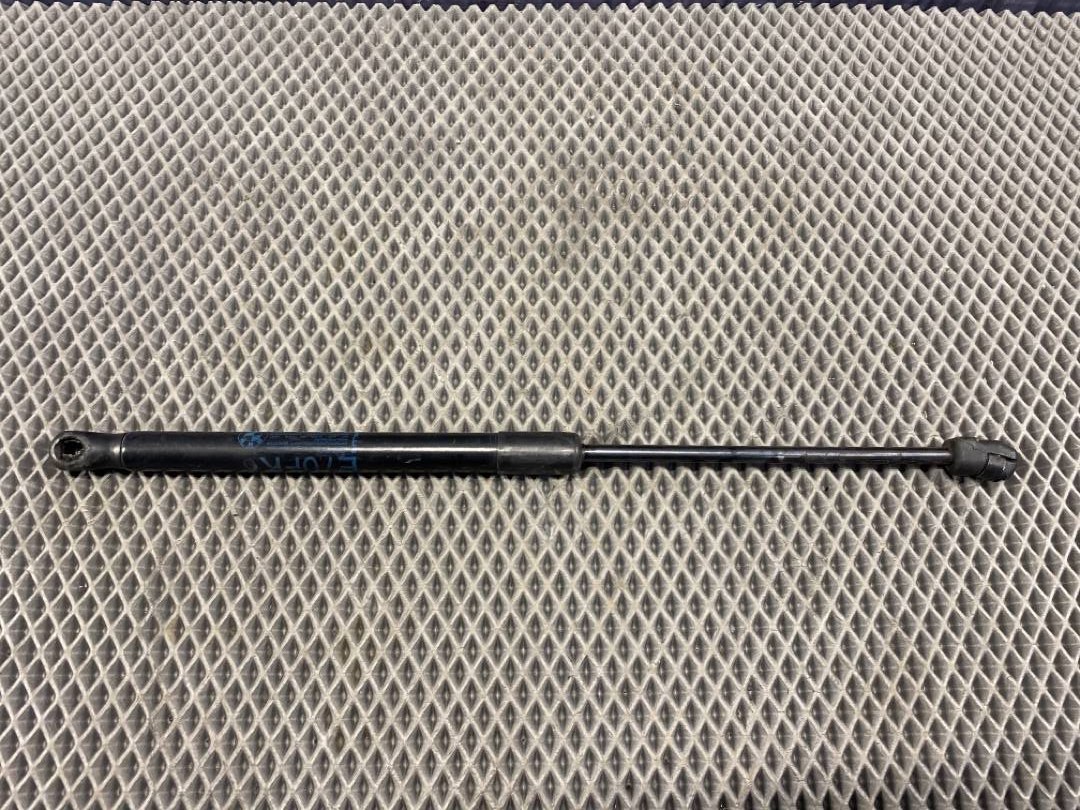 Амортизатор капота, 480 рублей, Красноярск