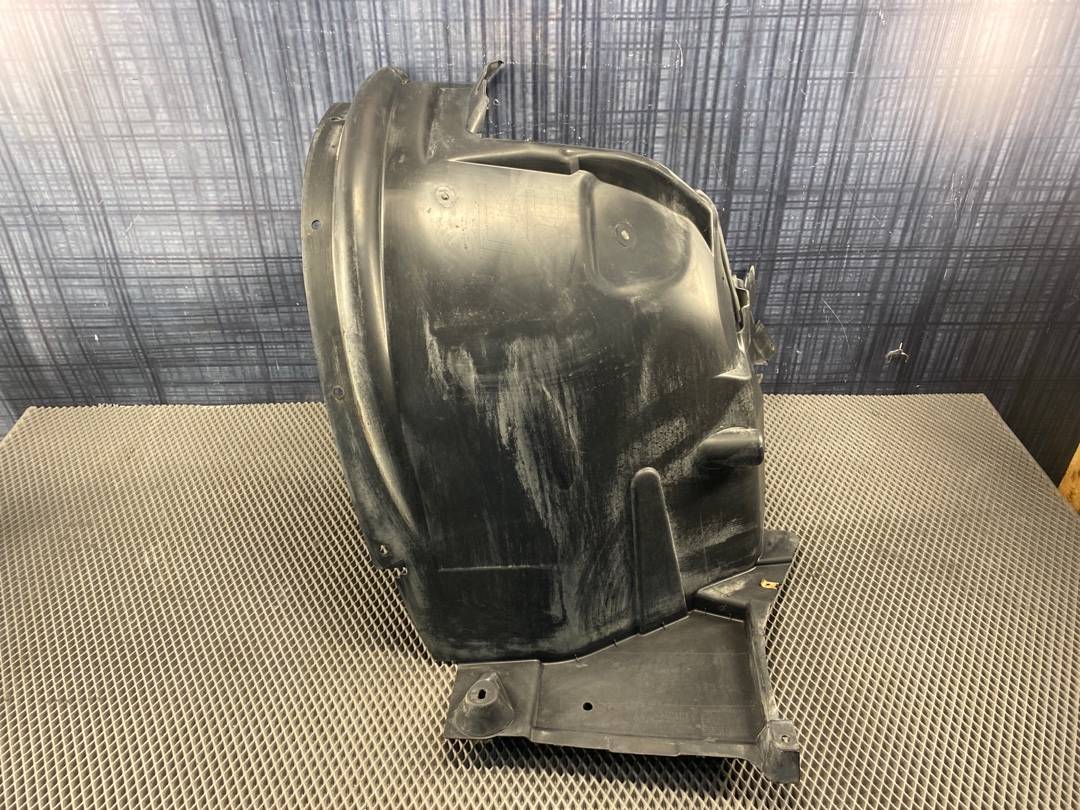 Подкрылок, 900 рублей, Красноярск