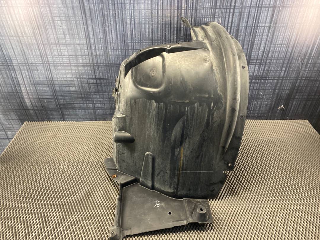 Подкрылок, 900 рублей, Красноярск