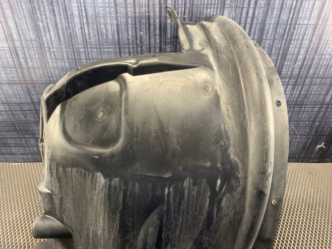 Подкрылок, 900 рублей, Красноярск