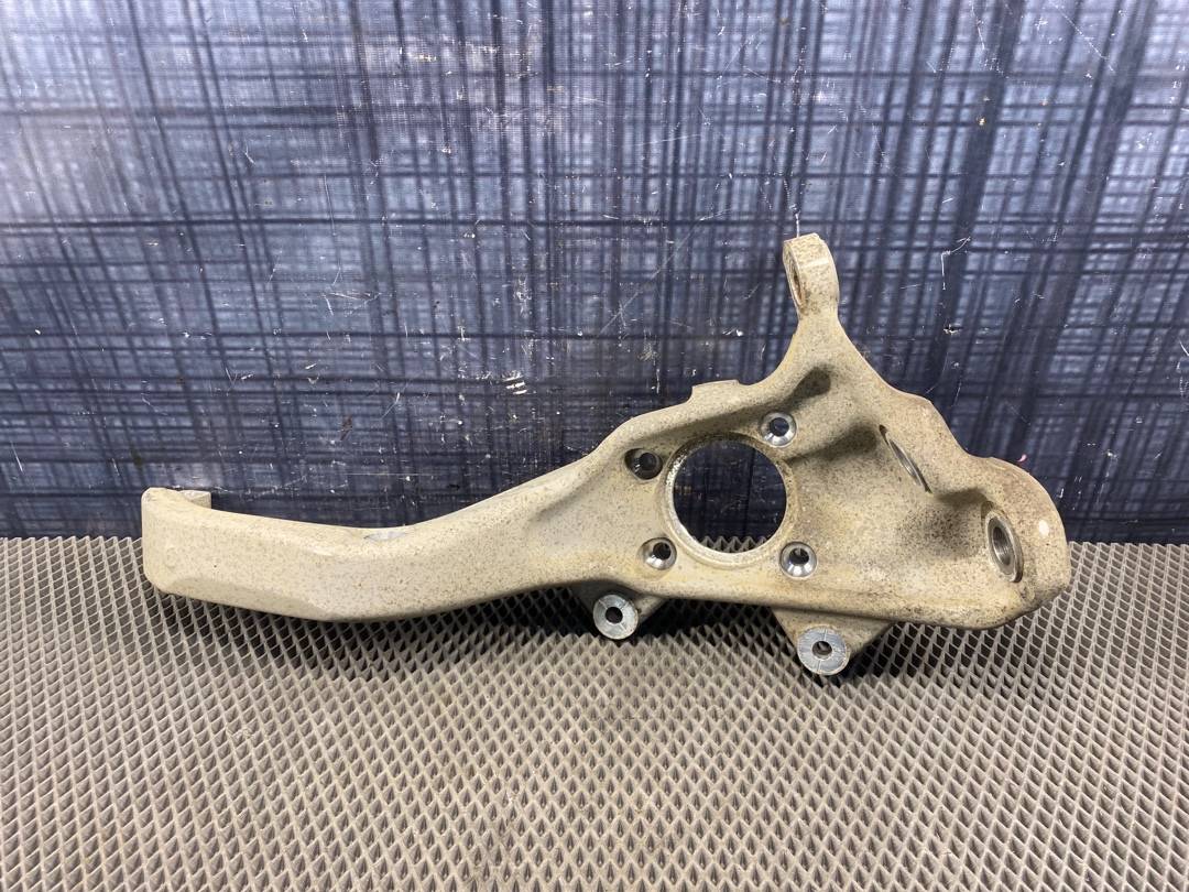 Поворотный кулак, 3300 рублей, Красноярск