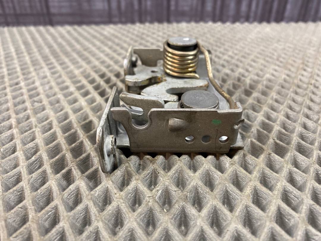 Замок капота, 720 рублей, Красноярск