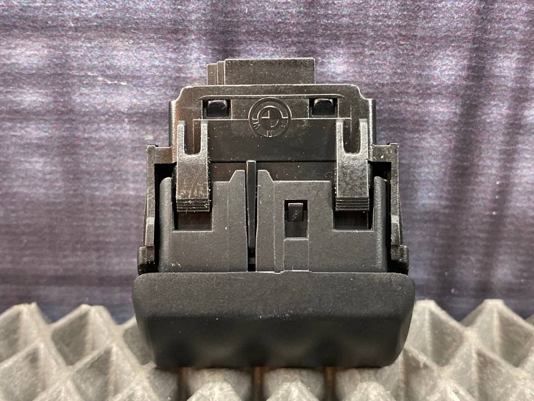 Кнопка открывания бардачка, 210 рублей, Красноярск