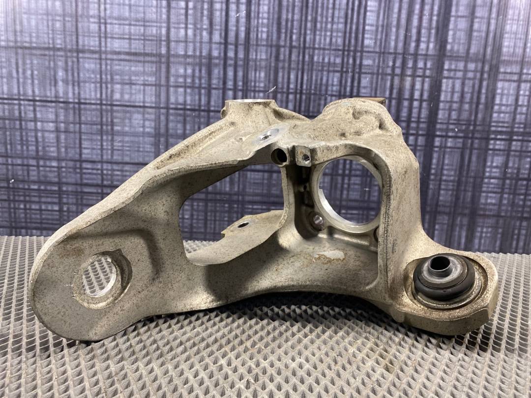 Поворотный кулак, 1680 рублей, Красноярск