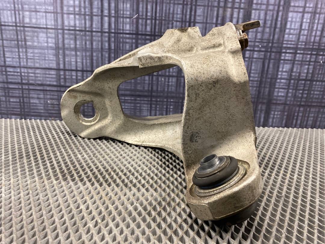 Поворотный кулак, 1680 рублей, Красноярск