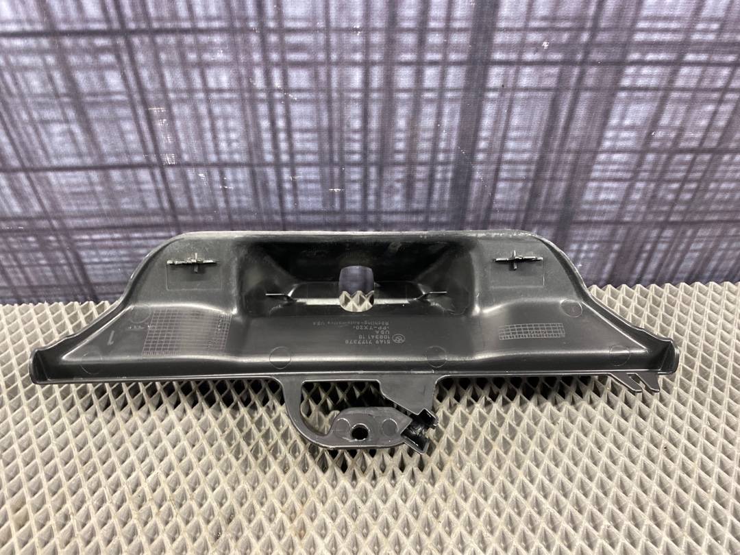 Пластик крышки багажника, 240 рублей, Красноярск