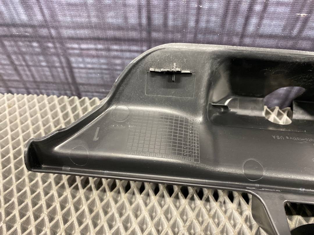 Пластик крышки багажника, 240 рублей, Красноярск