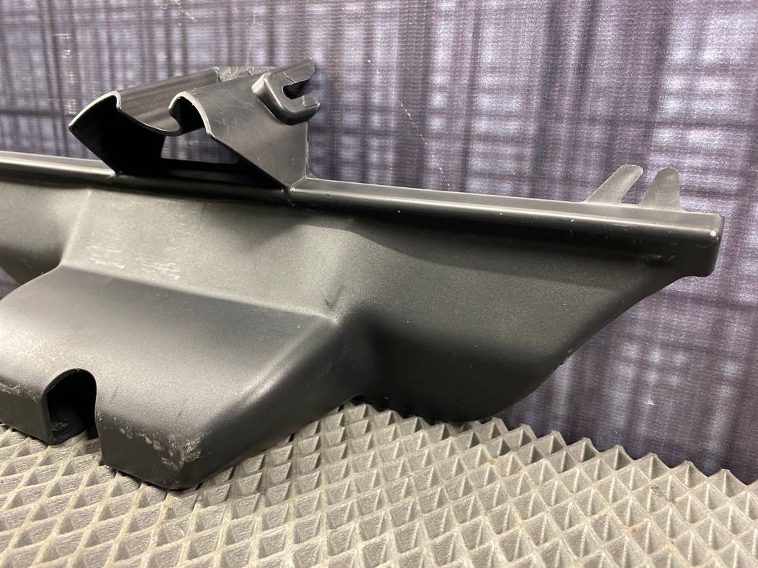 Пластик крышки багажника, 240 рублей, Красноярск