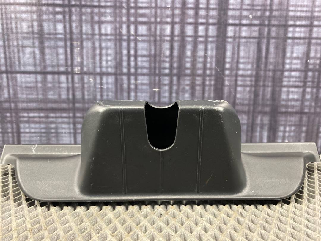 Пластик крышки багажника, 240 рублей, Красноярск