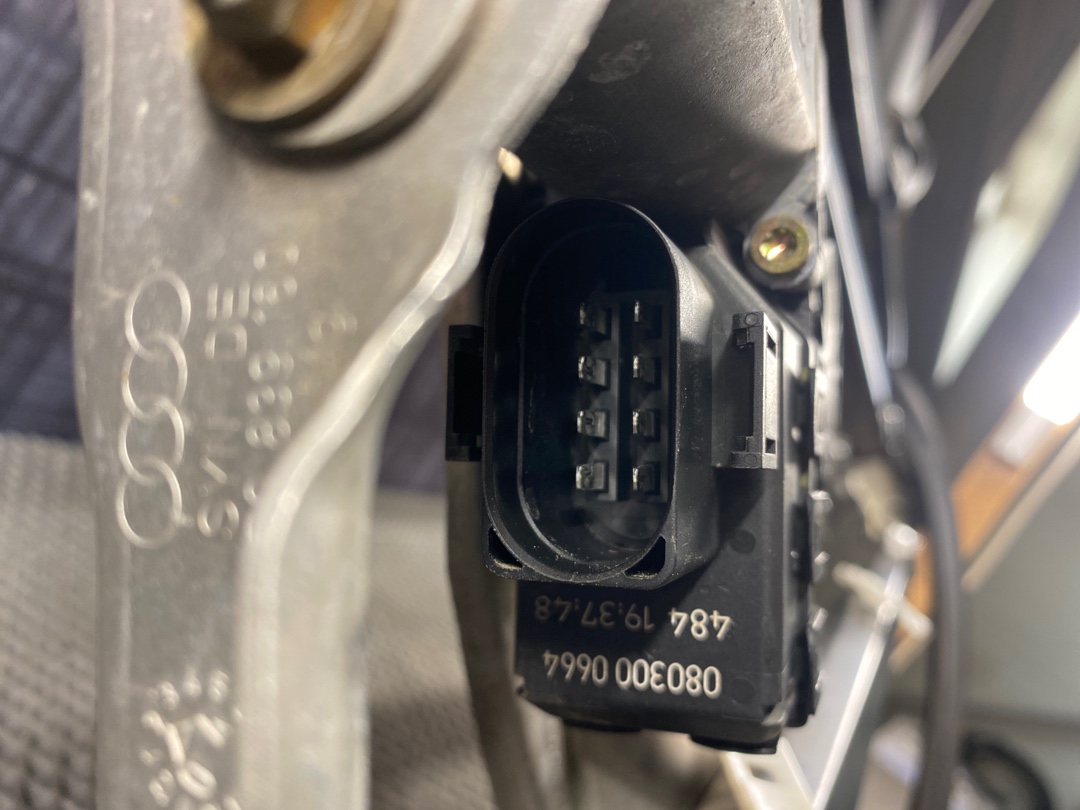 Стеклоподъемник, 900 рублей, Красноярск