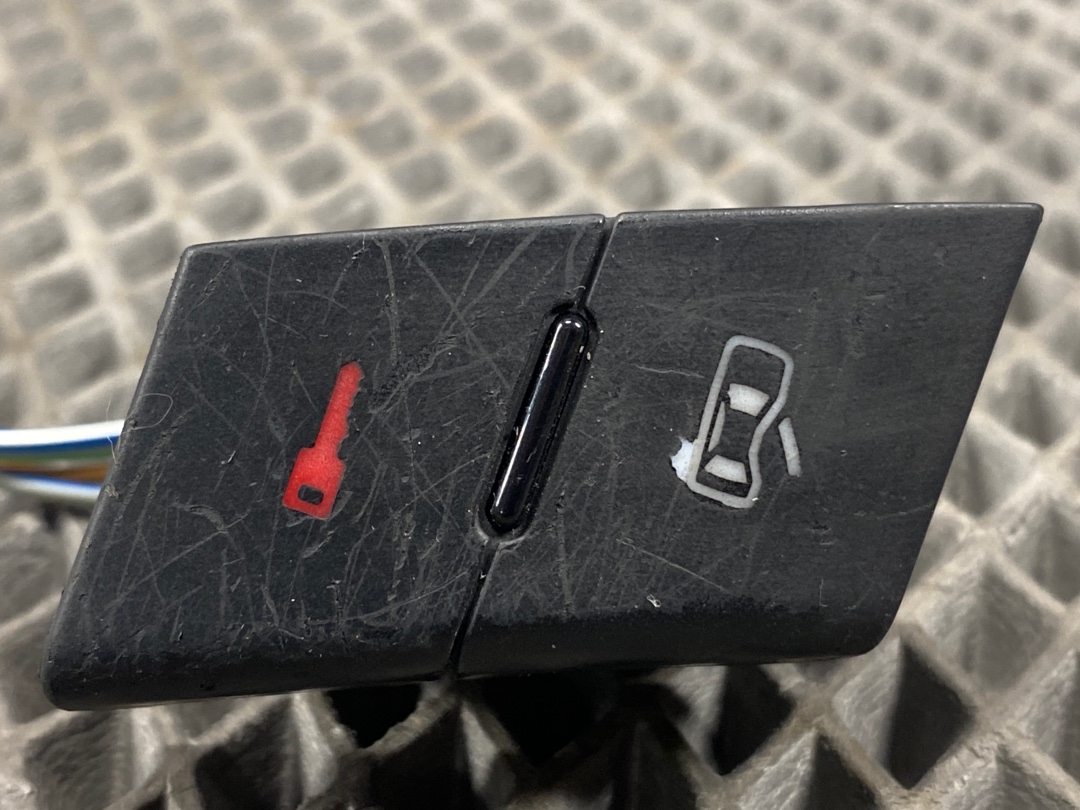 Кнопка центрального замка, 360 рублей, Красноярск