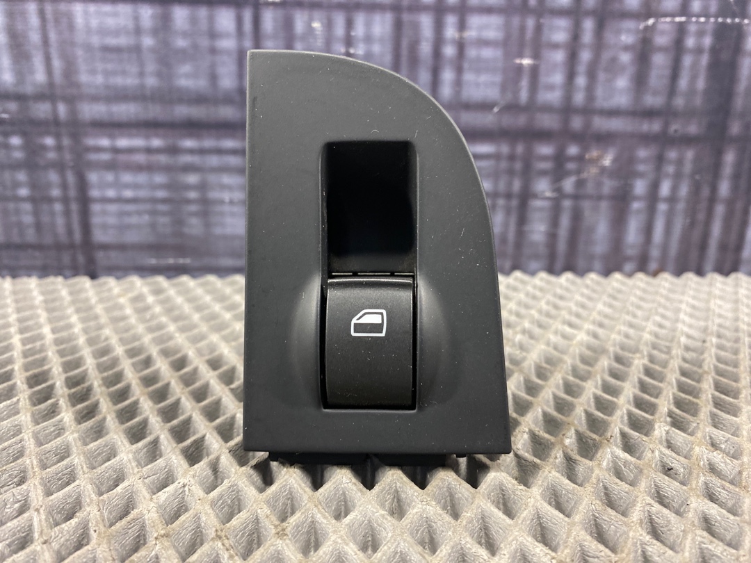 Кнопка стеклоподъемника, 330 рублей, Красноярск