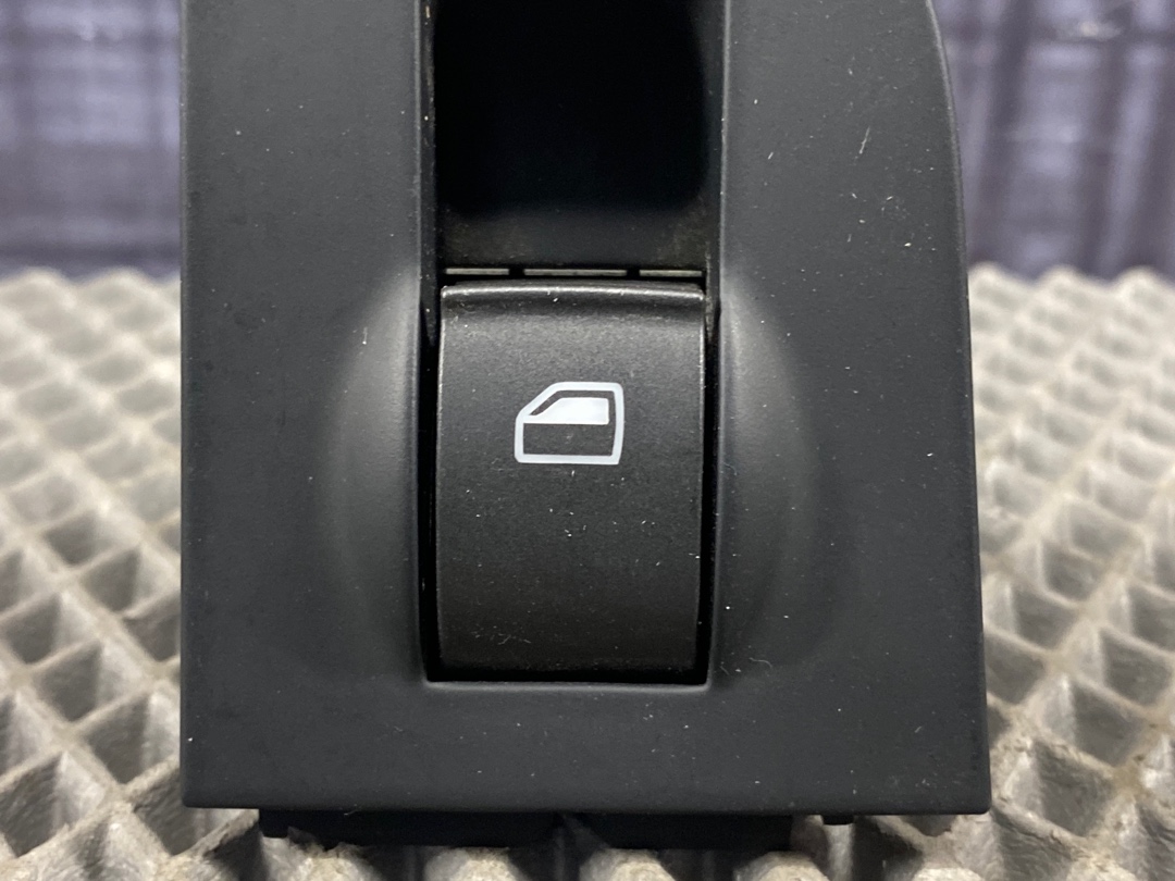 Кнопка стеклоподъемника, 330 рублей, Красноярск