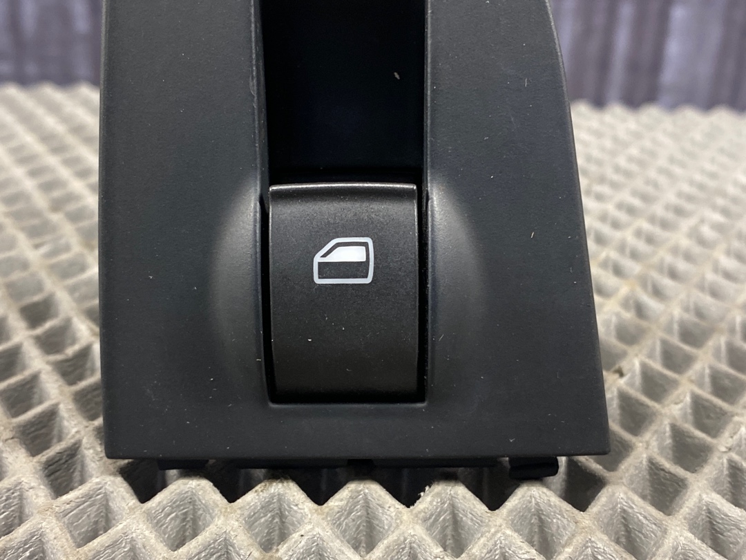 Кнопка стеклоподъемника, 330 рублей, Красноярск