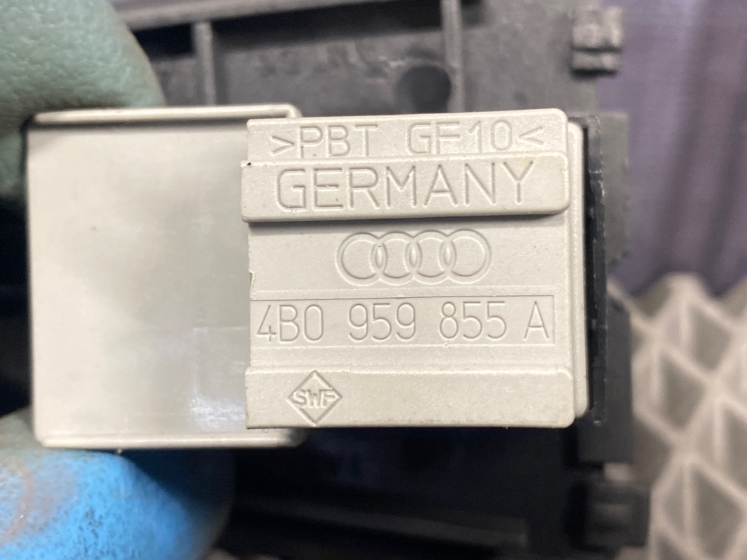 Кнопка стеклоподъемника, 330 рублей, Красноярск