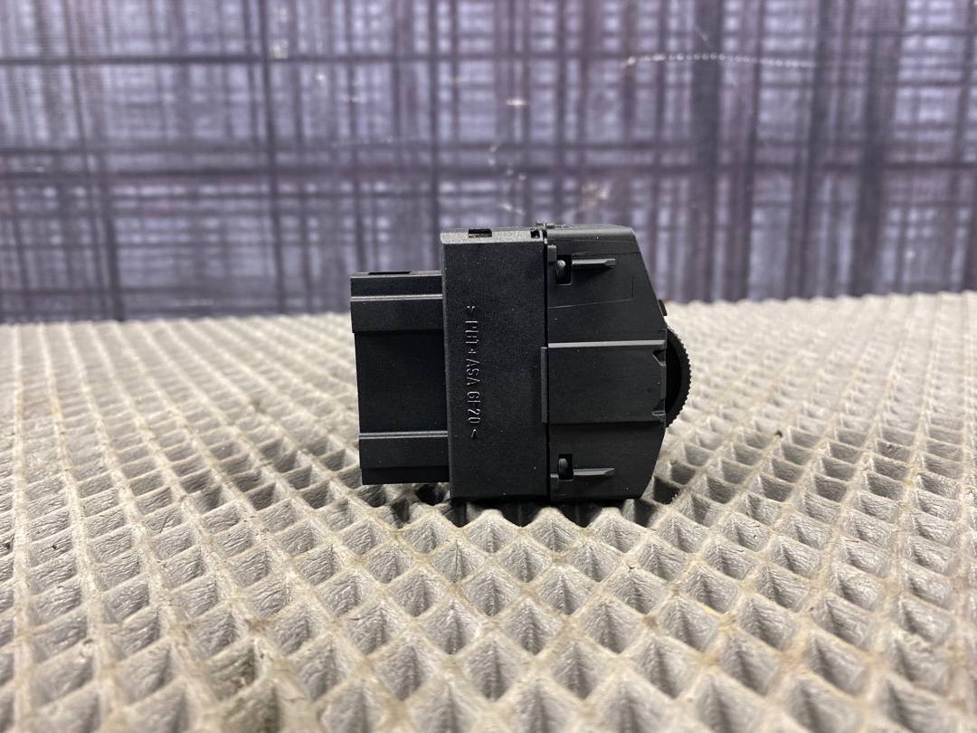 Кнопка яркости подсветки, 270 рублей, Красноярск