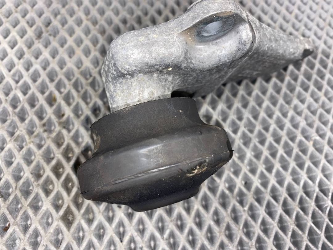 Кронштейн двигателя, 900 рублей, Красноярск