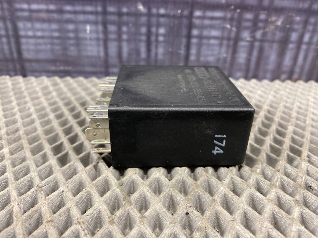 Реле, 300 рублей, Красноярск