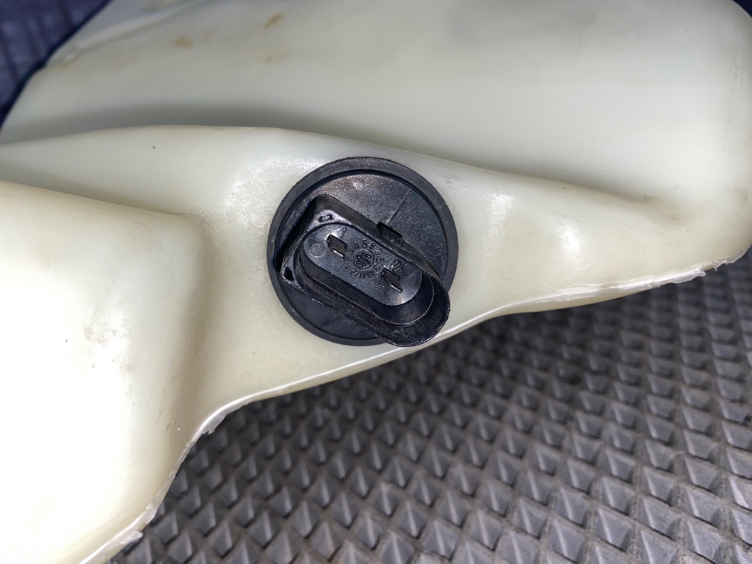 Бачок омывателя, 900 рублей, Красноярск