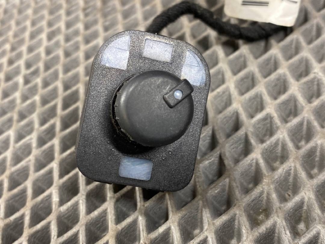 Кнопка регулировки зеркал, 720 рублей, Красноярск