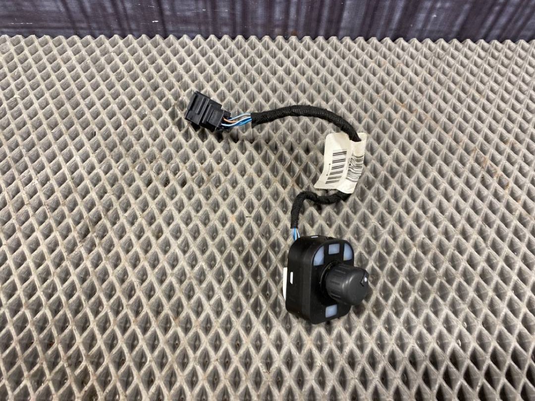 Кнопка регулировки зеркал, 720 рублей, Красноярск