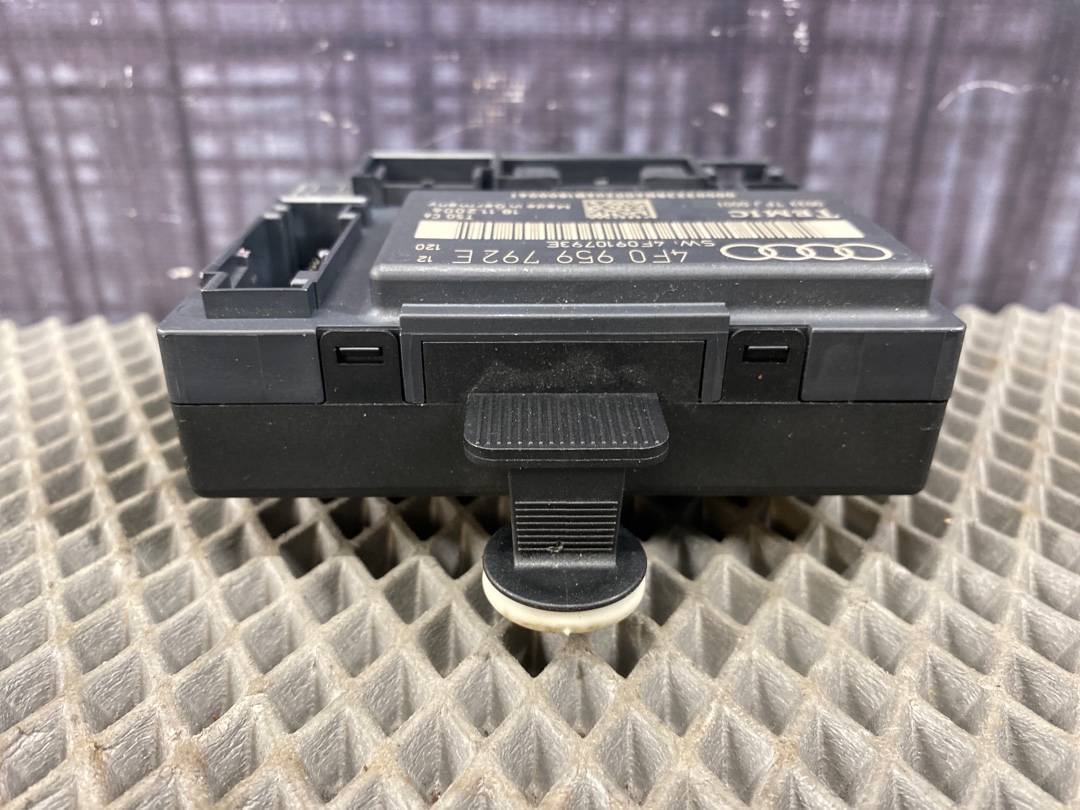 Блок управления дверьми, 900 рублей, Красноярск