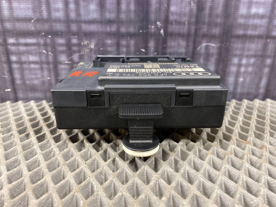 Блок управления дверьми, 900 рублей, Красноярск